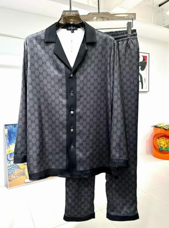 Picture of Gucci Sweater Suits _SKUGucciM-3XL24cr55839773